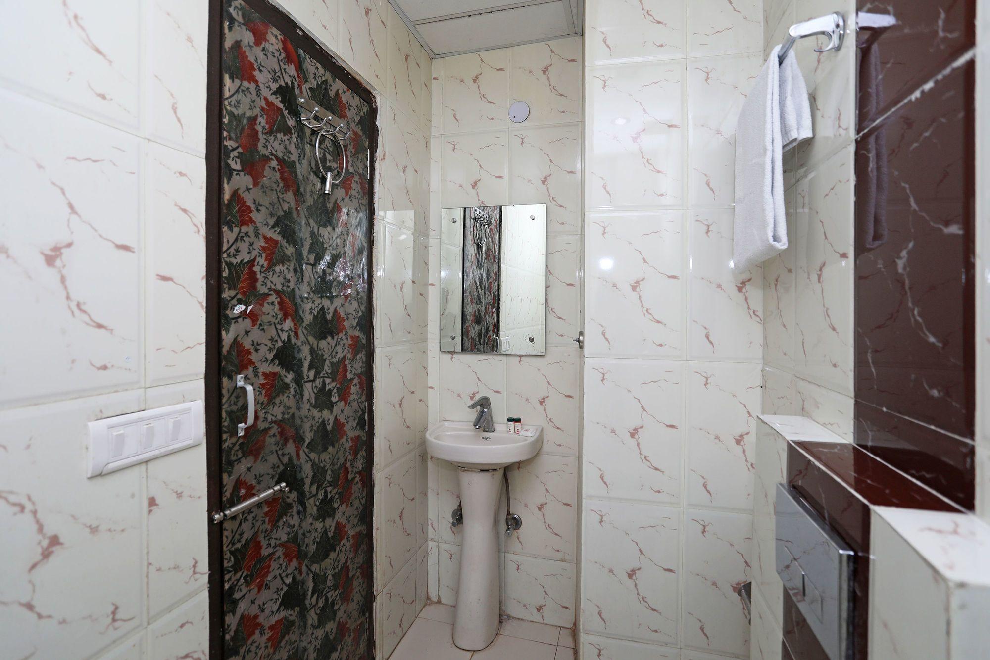 Hotel O Cg International นิวเดลี ภายนอก รูปภาพ